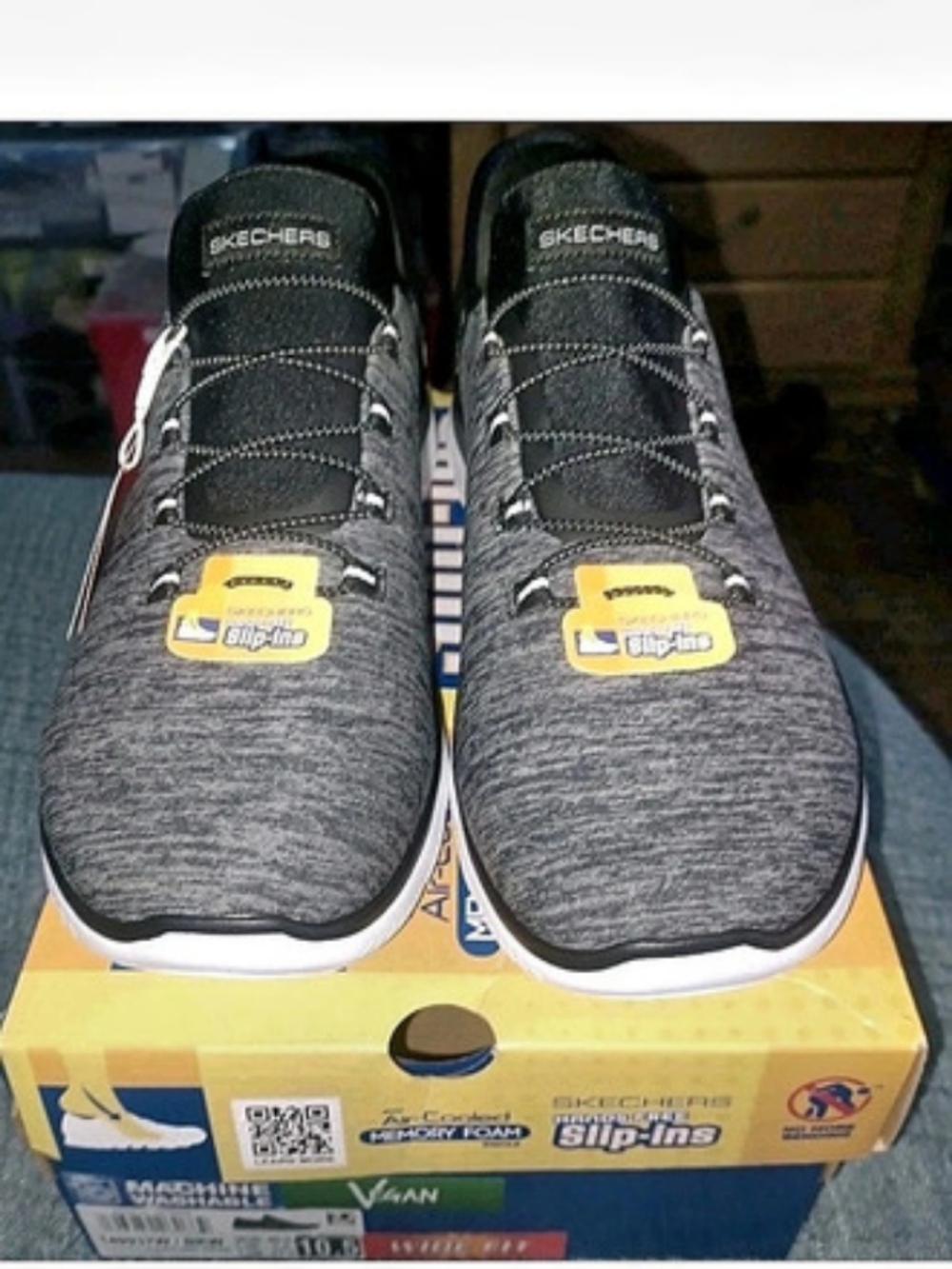 Skechers Womens Hands Free Slip-ins: Summits - US size 10.5.